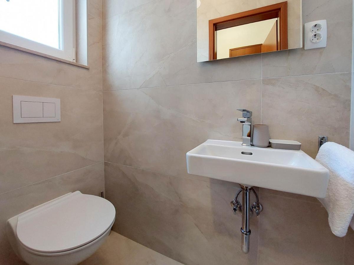 Apartment Neda Punat Ngoại thất bức ảnh