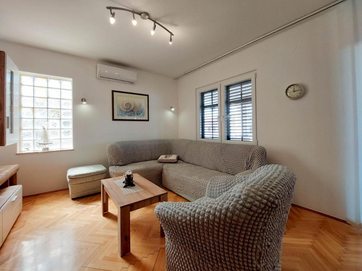 Apartment Neda Punat Ngoại thất bức ảnh