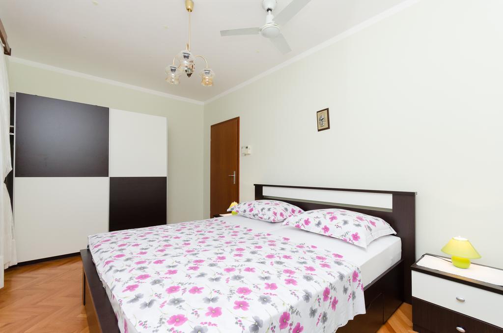 Apartment Neda Punat Ngoại thất bức ảnh