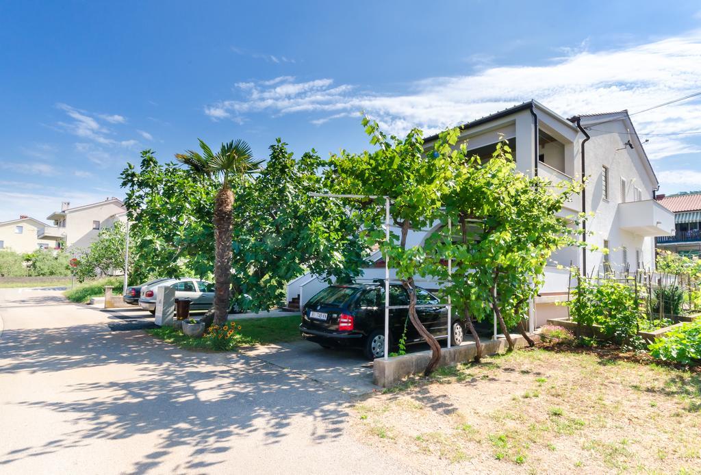 Apartment Neda Punat Ngoại thất bức ảnh